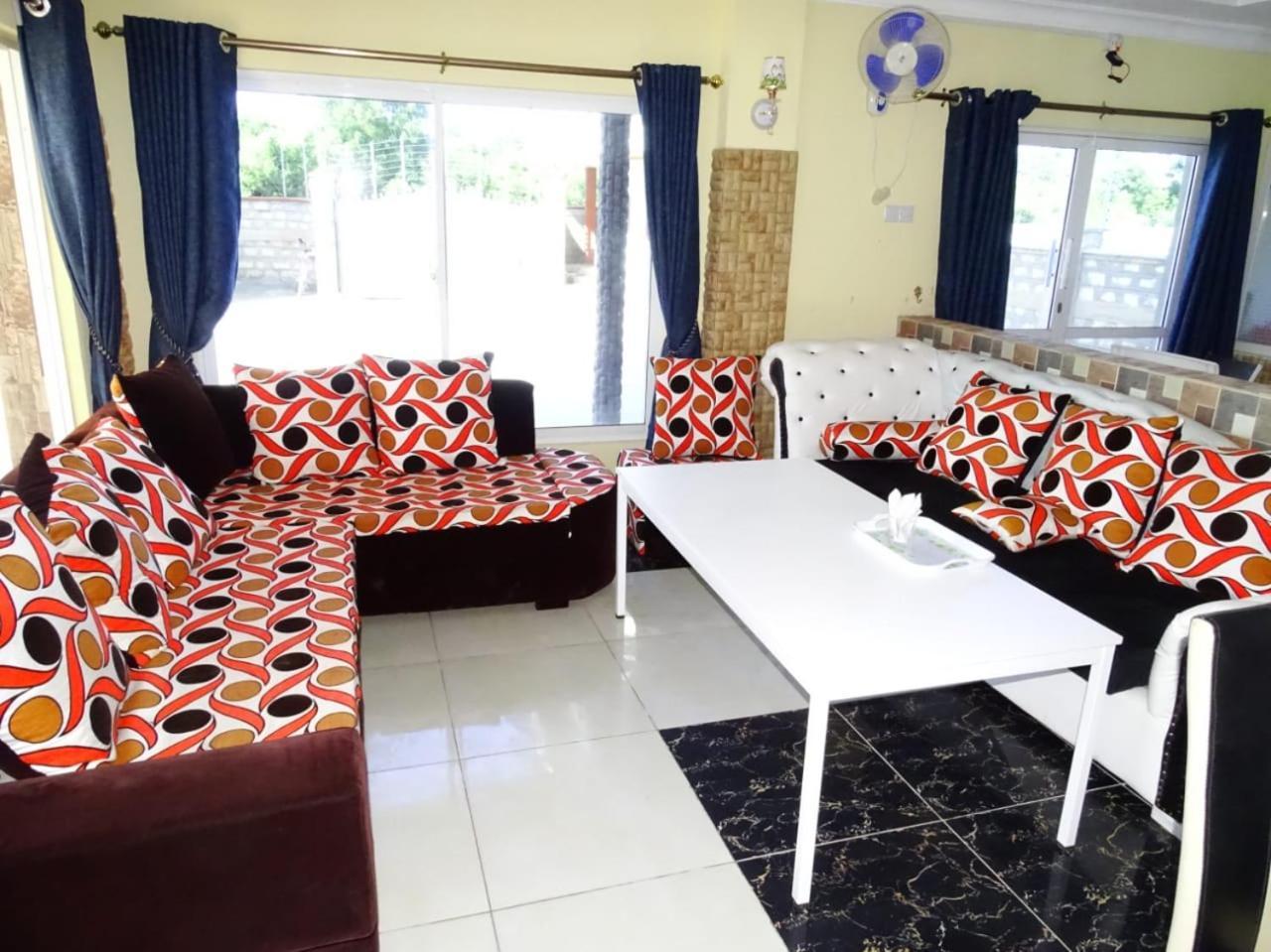 Diplomat Diani Beach Resort Esterno foto