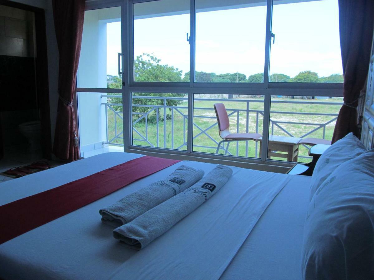Diplomat Diani Beach Resort Esterno foto